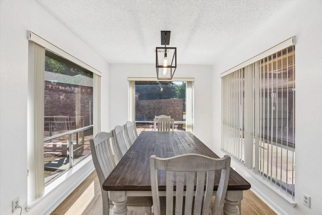 Photo of 6814 Enns Lane