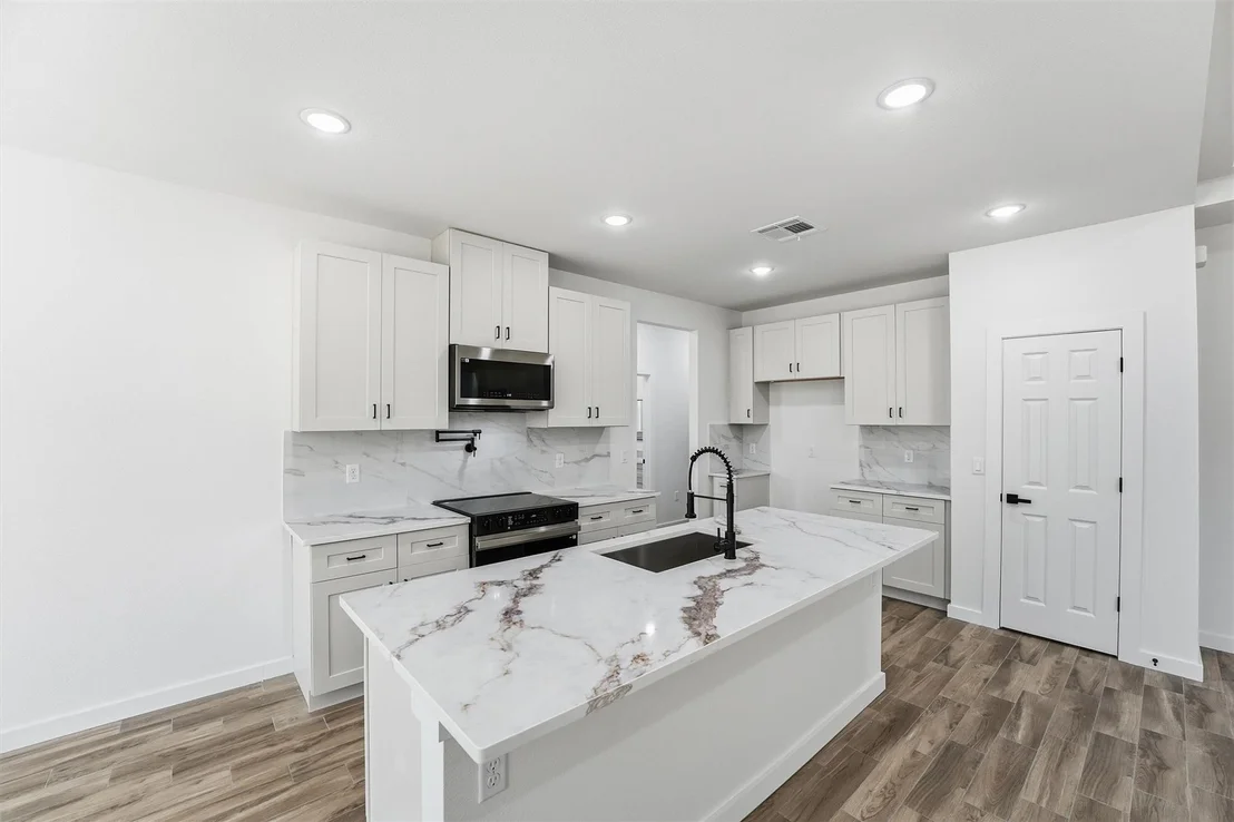 Photo of 14782 Cedar Circle