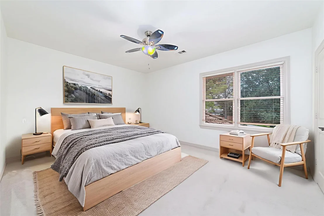 Photo of 2822 Stuart Manor