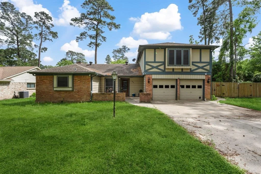 Photo of 300 Shady Glen Lane