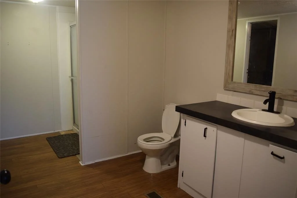 Photo of 541 Mid Lane