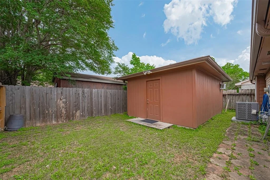 Photo of 19942 Mountain Dale Drive