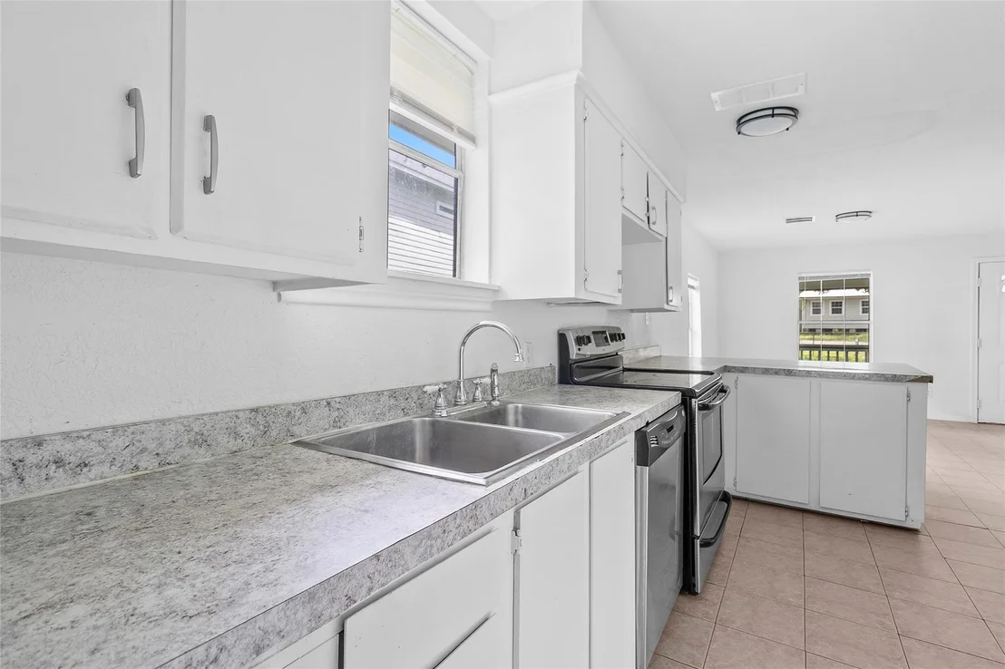 Photo of 6090 Skylane Drive