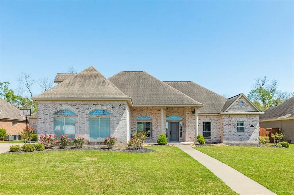 Photo of 230 Arrowhead Drive
