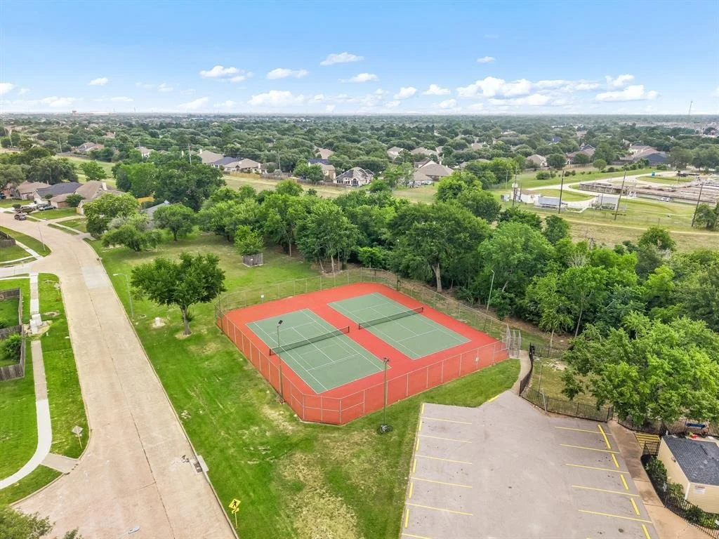 Photo of 18627 Spinney Lane Drive