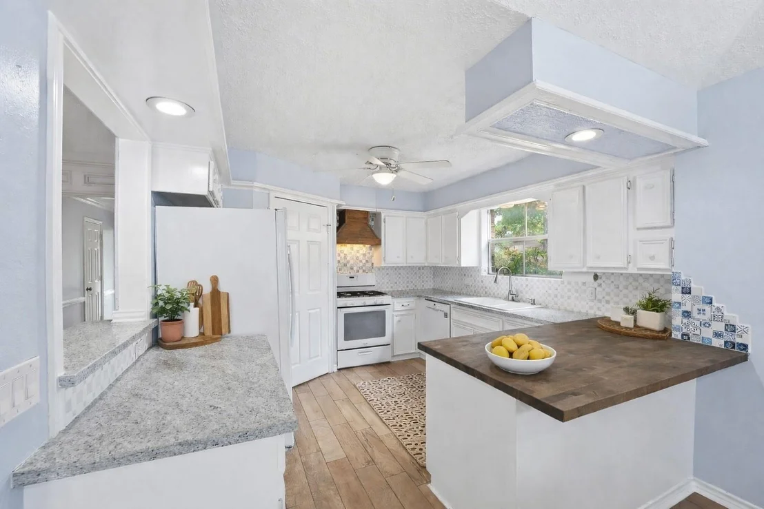 Photo of 22338 Wetherburn Lane