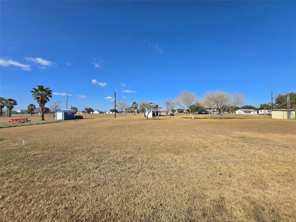 Photo of 937 Bayview Drive