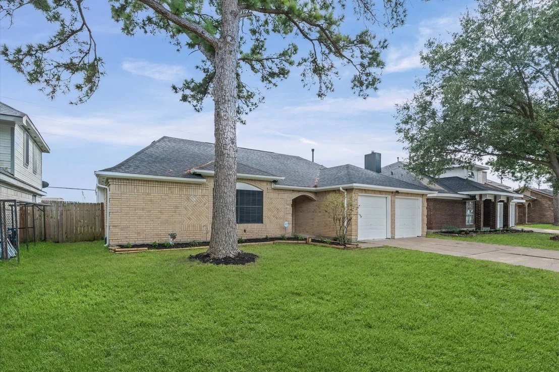 Photo of 17523 Hamilwood Drive
