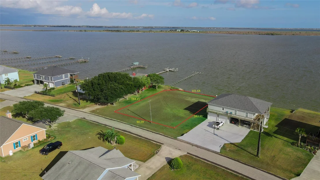 Photo of 1664 W Bayshore Drive