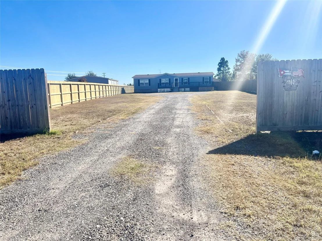 Photo of 1160 Road 5701