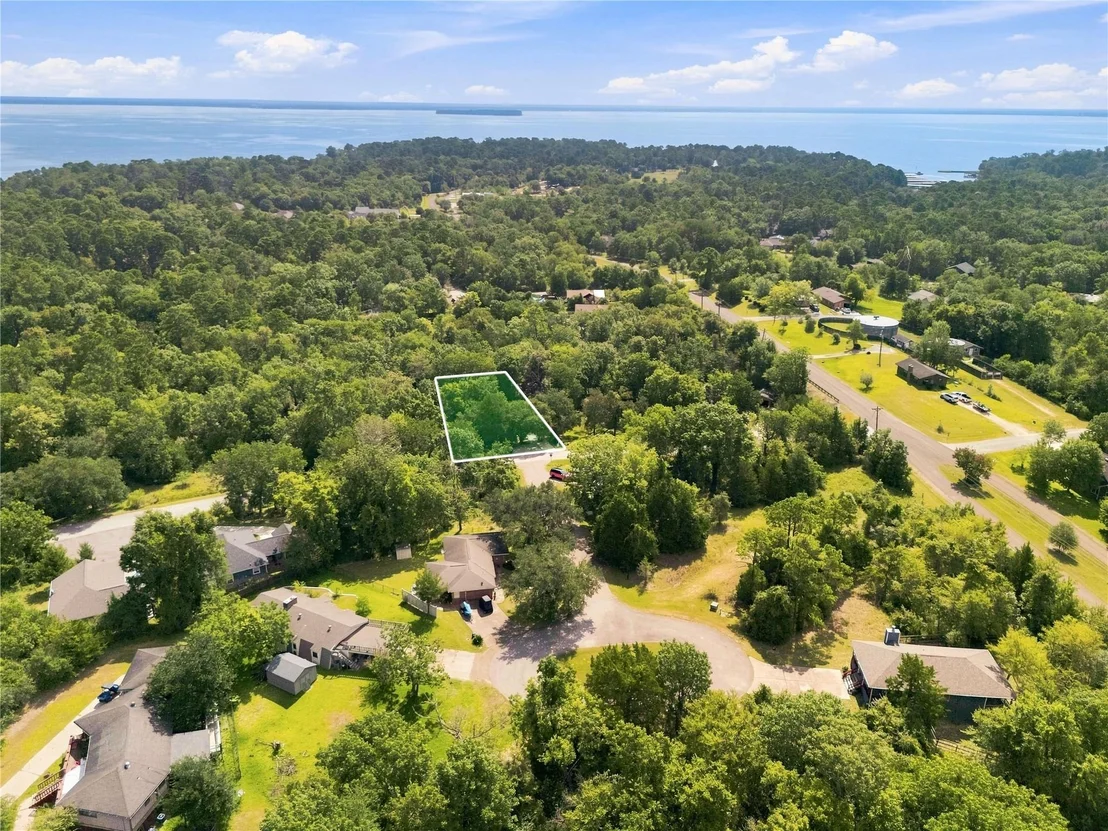 Photo of 761 N Forest Cove Loop