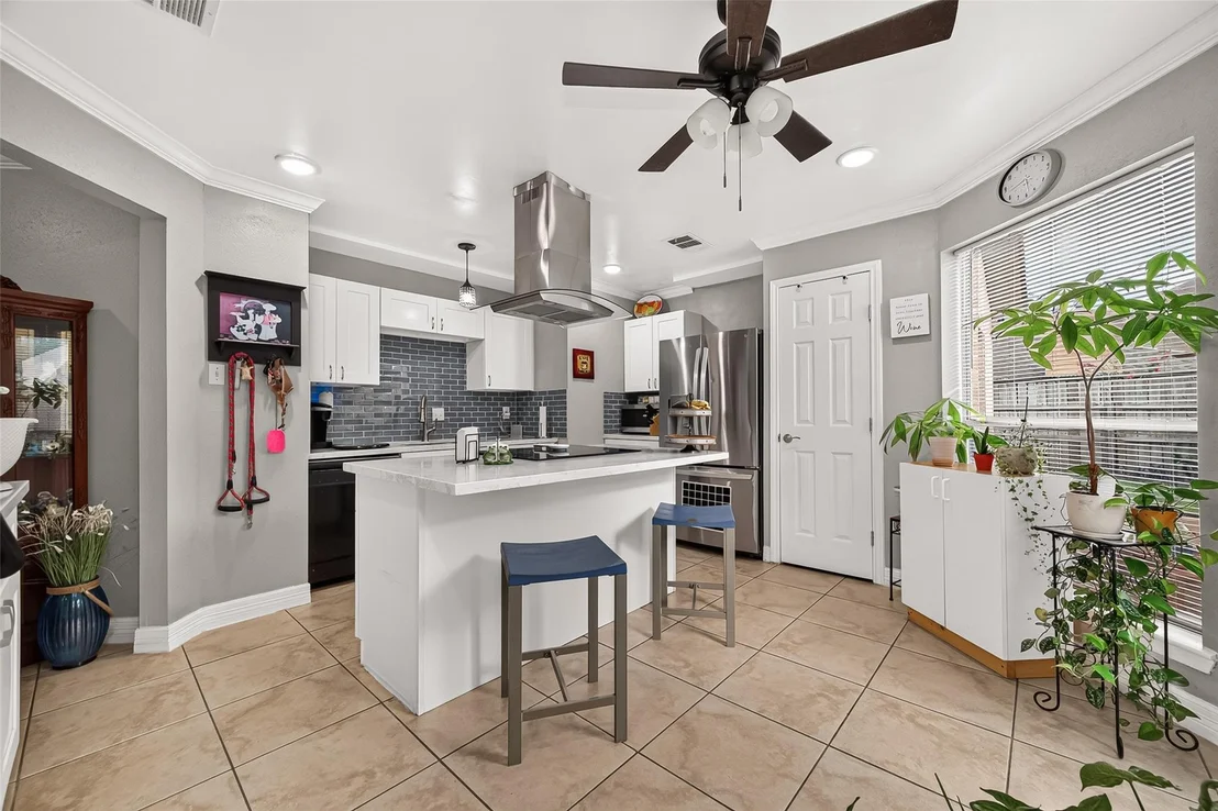 Photo of 17519 Davenway Drive
