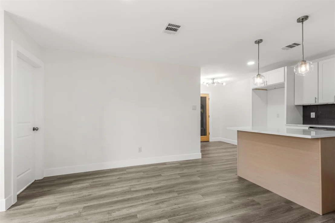 Photo of 1106 W Thomas Avenue