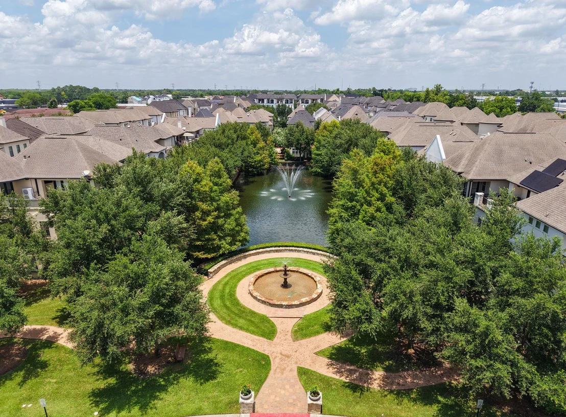 Photo of 10901 Upland Park