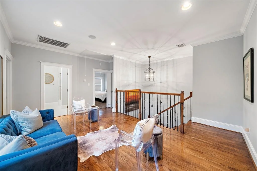 Photo of 1423 Chantilly Lane