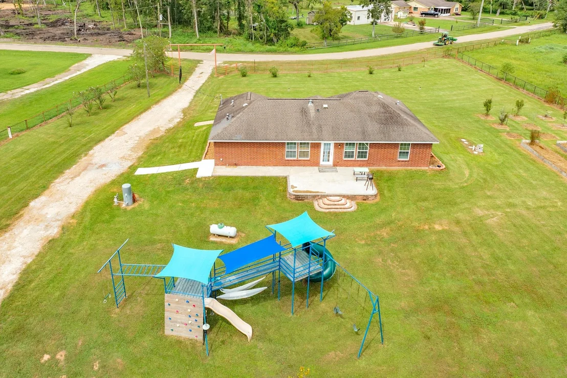Photo of 130 Pin Oak Drive