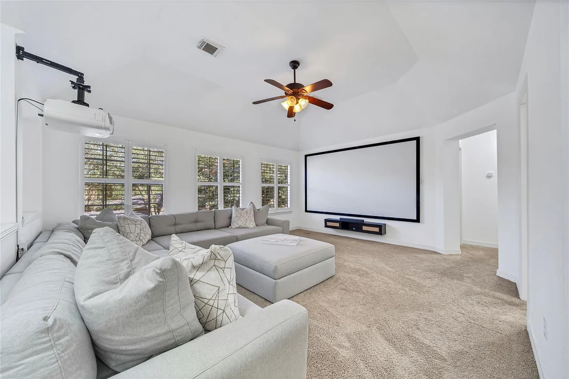 Photo of 15122 Windsdowne Lane