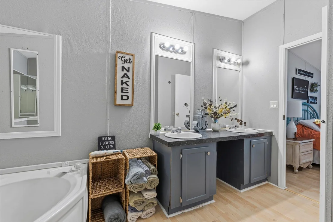 Photo of 460 Ridge Trail