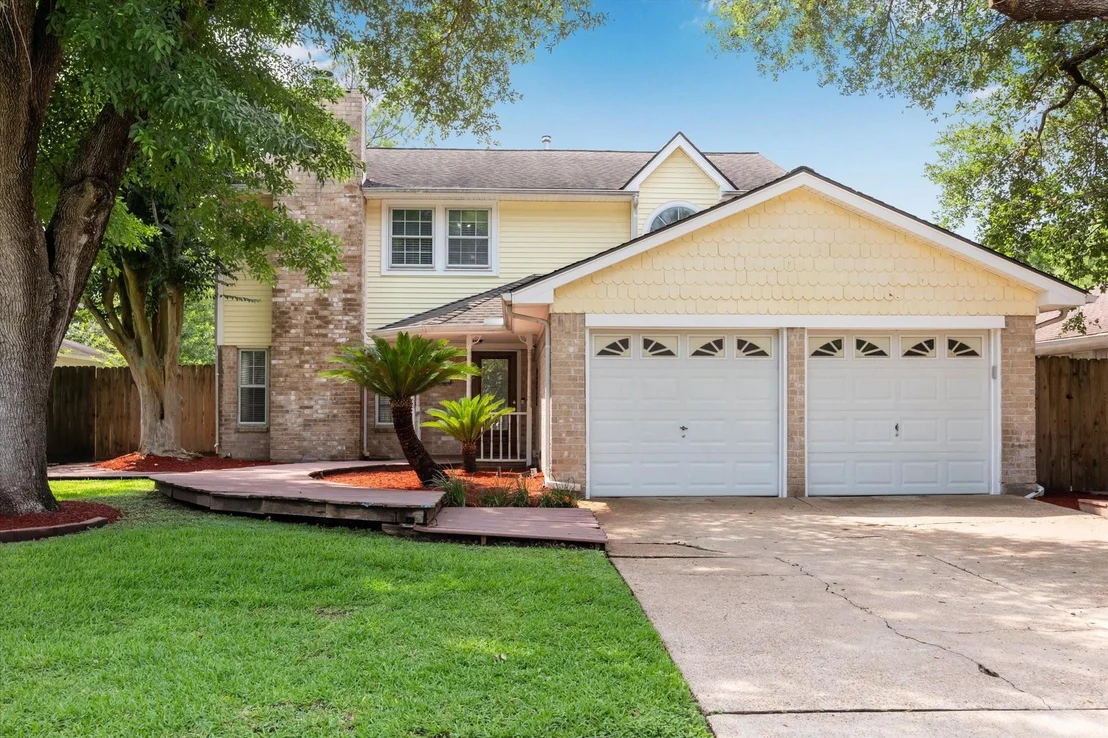 Photo of 607 Oak Harbor Drive