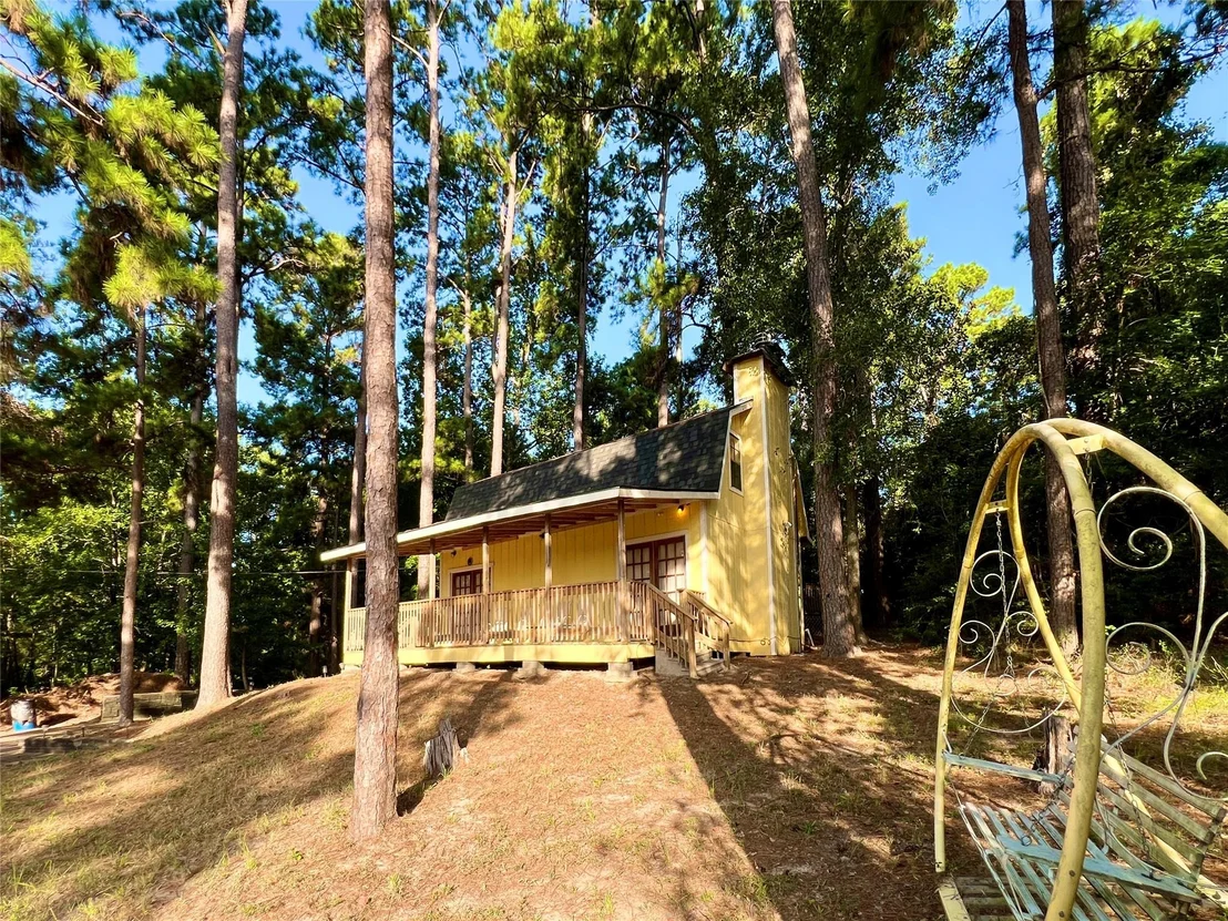 Photo of 1 Hilltop Circle