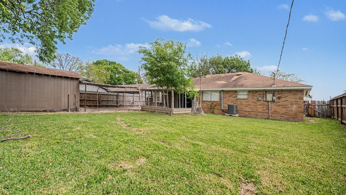 Photo of 4523 Hemlock Drive
