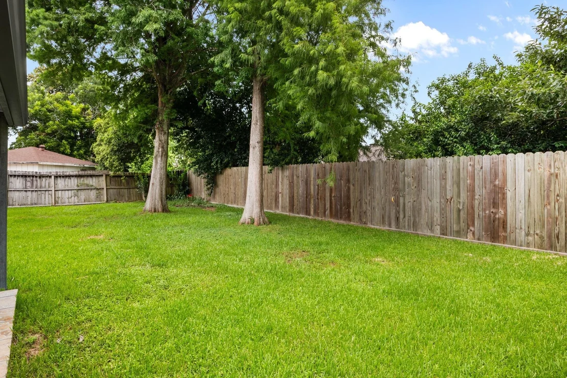 Photo of 16119 La Avenida Drive