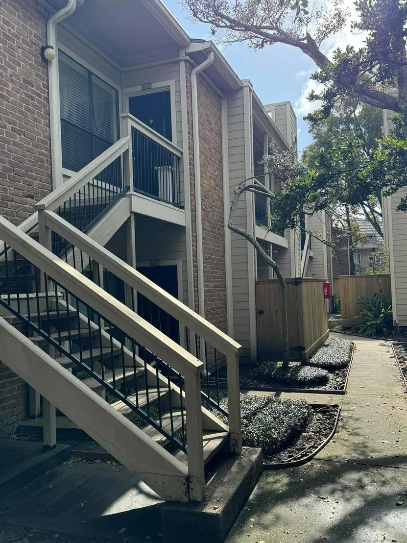 Photo of Unit 2D at 2001 Bering Drive