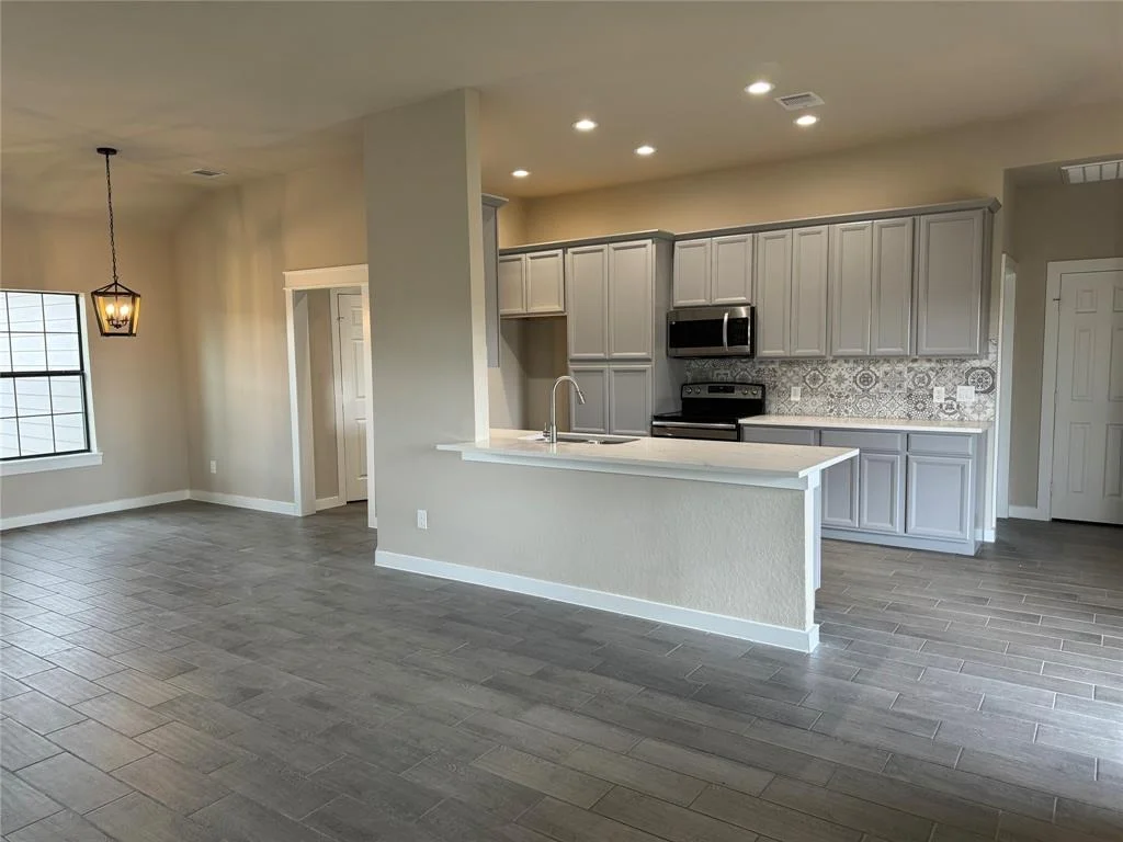 Photo of 20 Meadow Lake