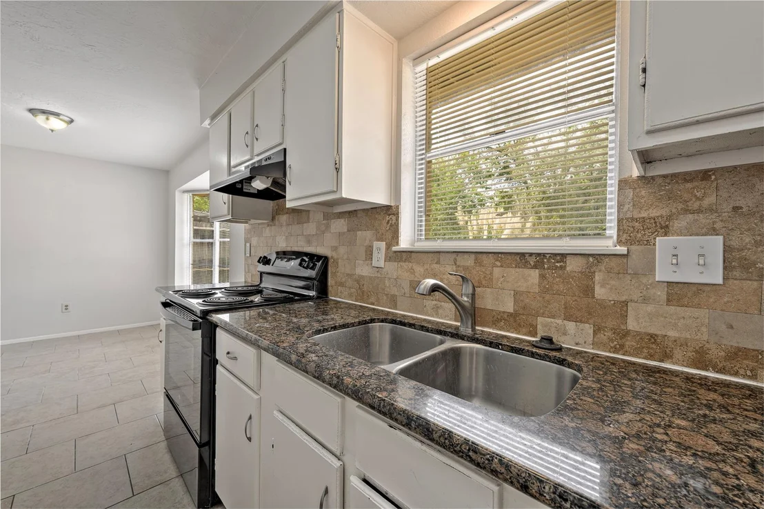 Photo of 11331 Rousseau Drive