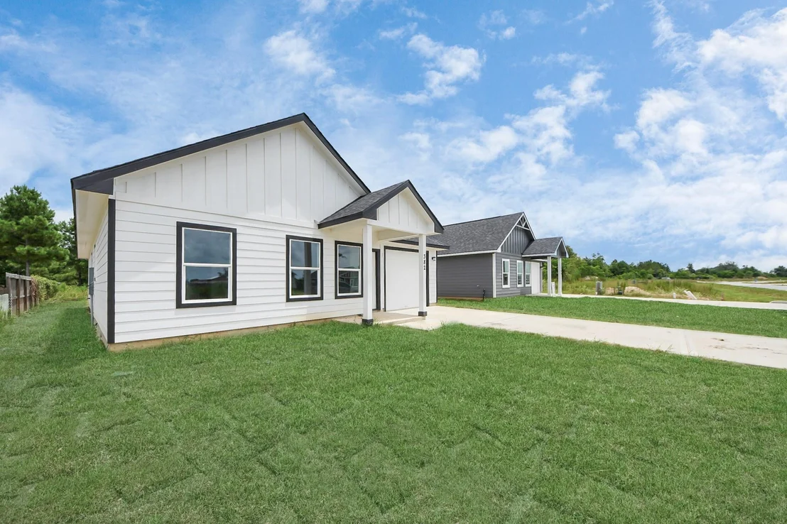 Photo of 334 Road 5704