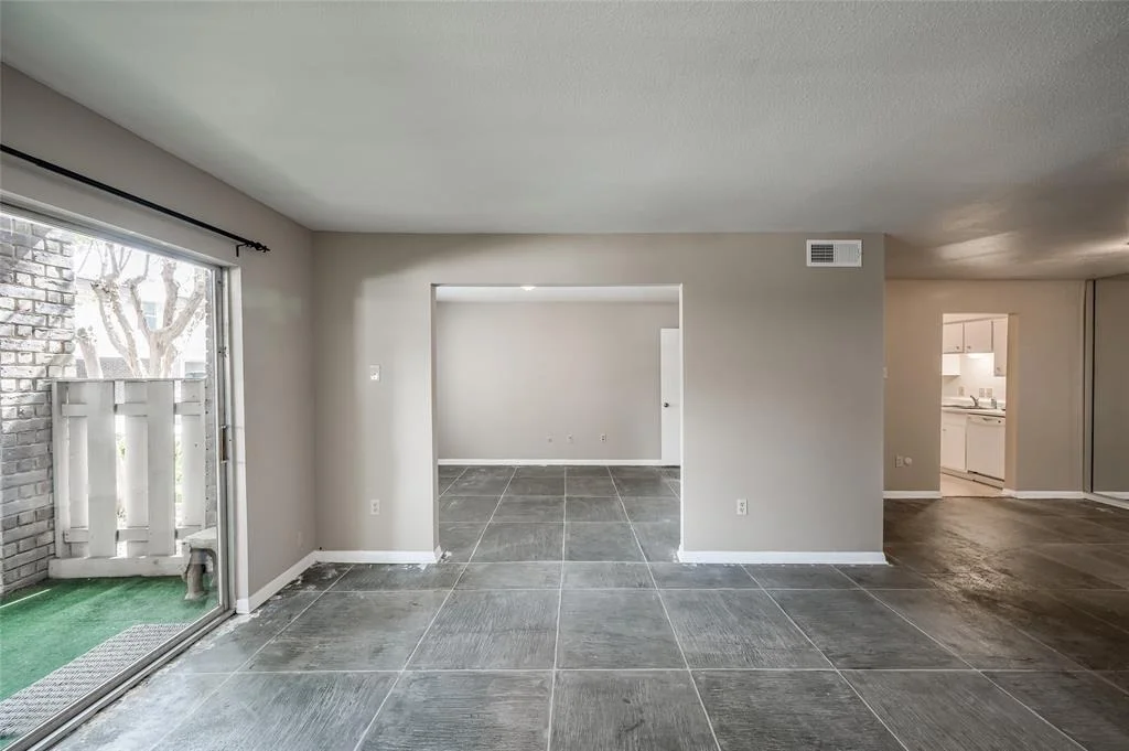 Photo of Unit 7 at 7575 Katy Freeway
