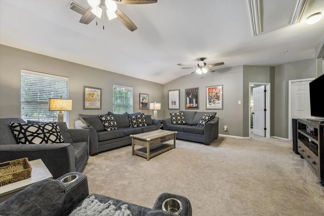 Photo of 1041 Riverwood Drive