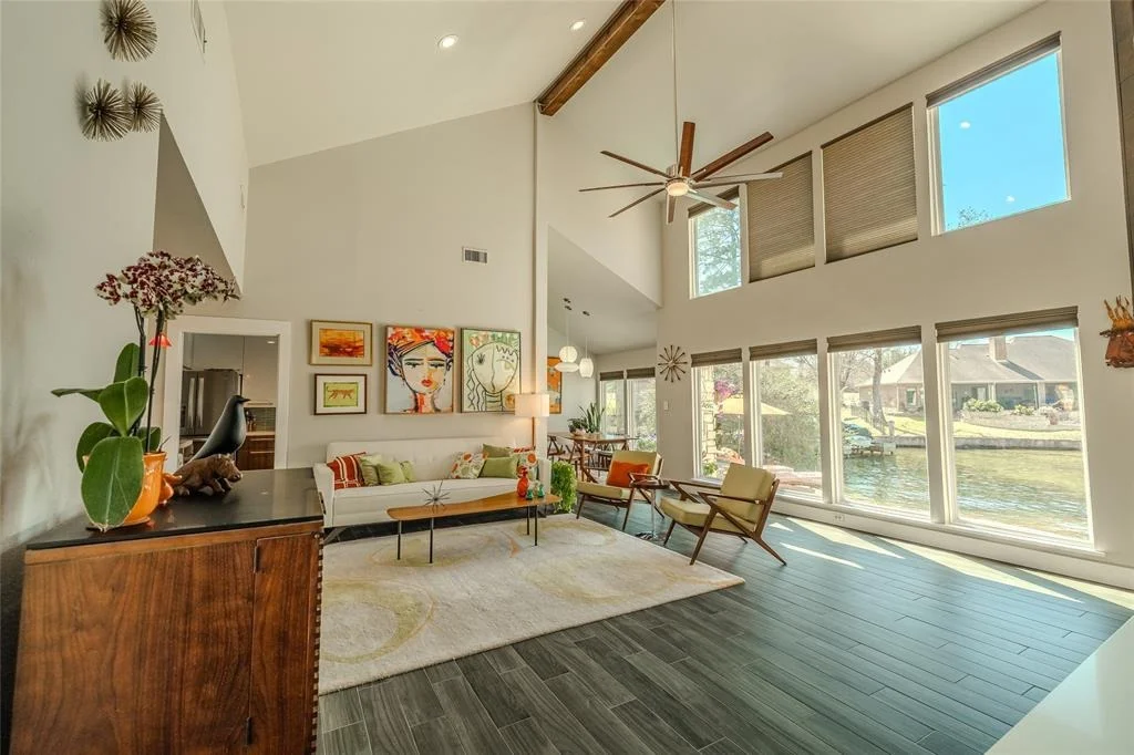 Photo of 7291 Edgewater Drive
