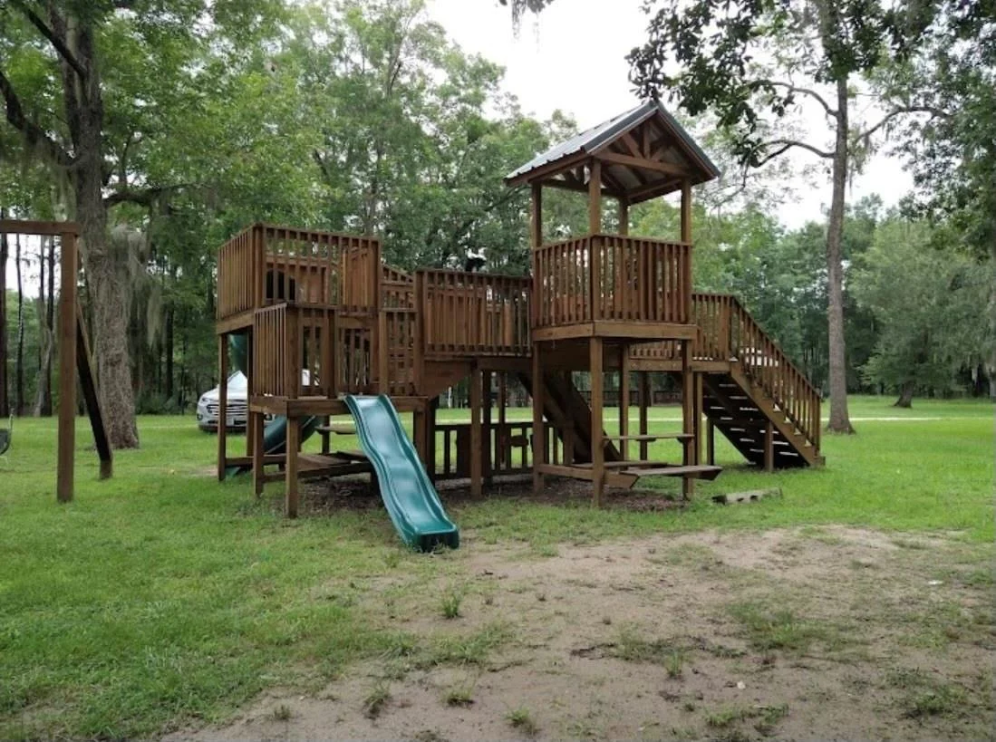 Photo of 454 Lakeview Drive