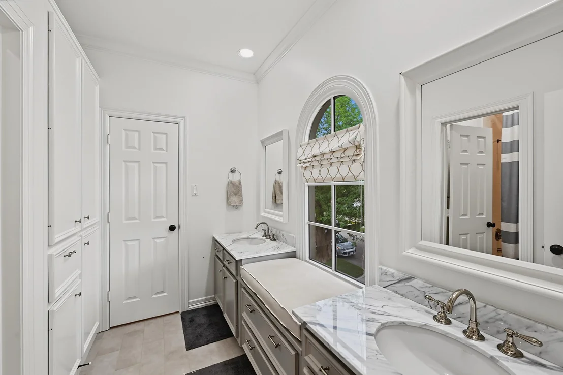 Photo of 3110 Plumb