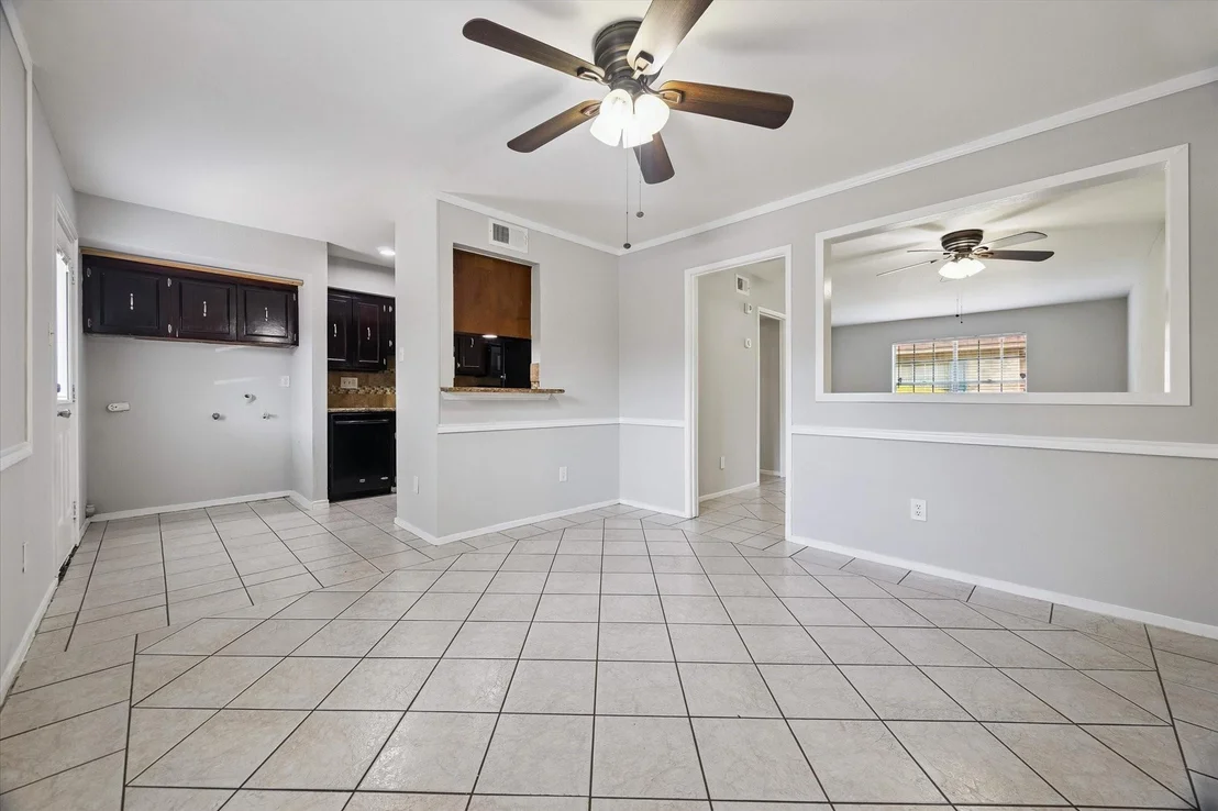 Photo of Unit 607 at 9303 Hammerly Boulevard