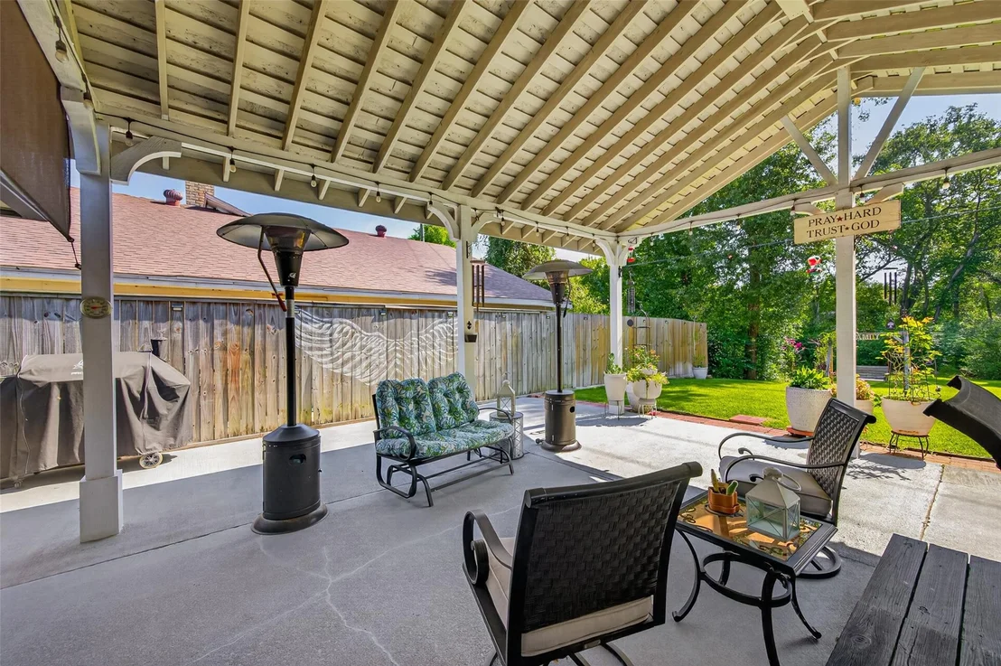 Photo of 5038 Pine Cliff Drive
