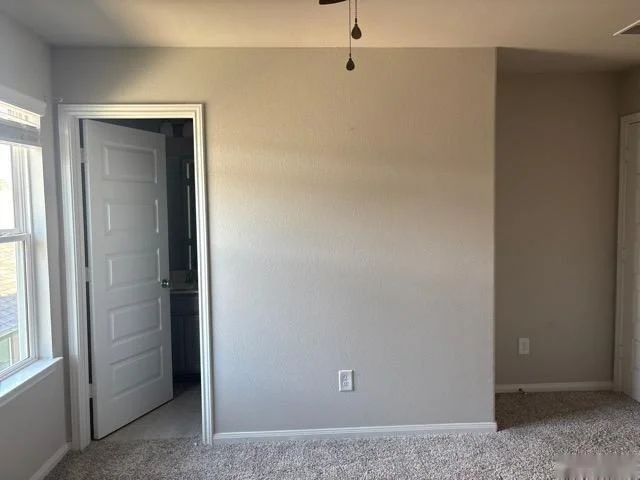 Photo of 319 Harbor Forest Lane