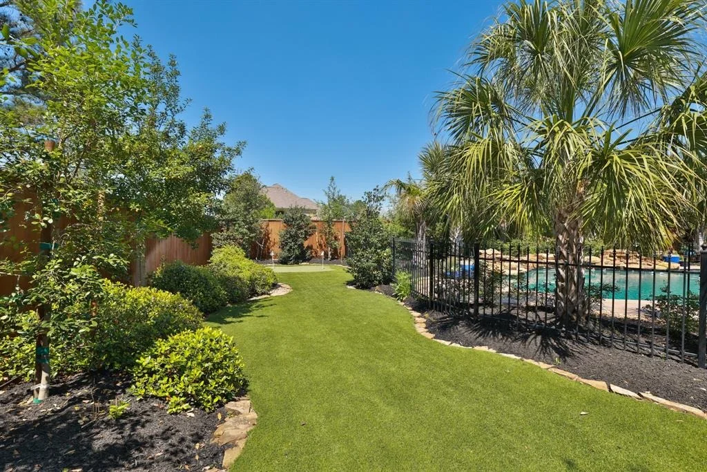 Photo of 6 White Meadow Court