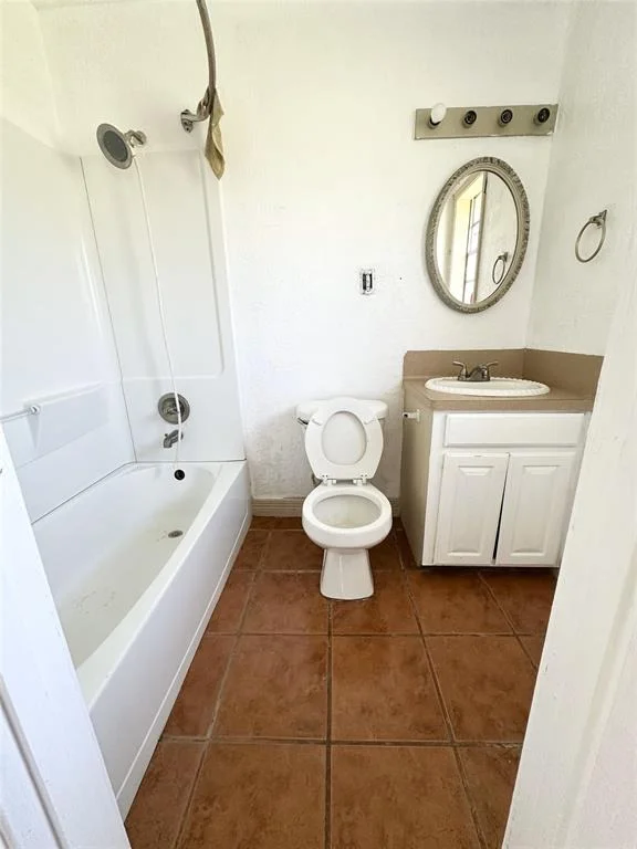 Photo of 1045 Cook Road