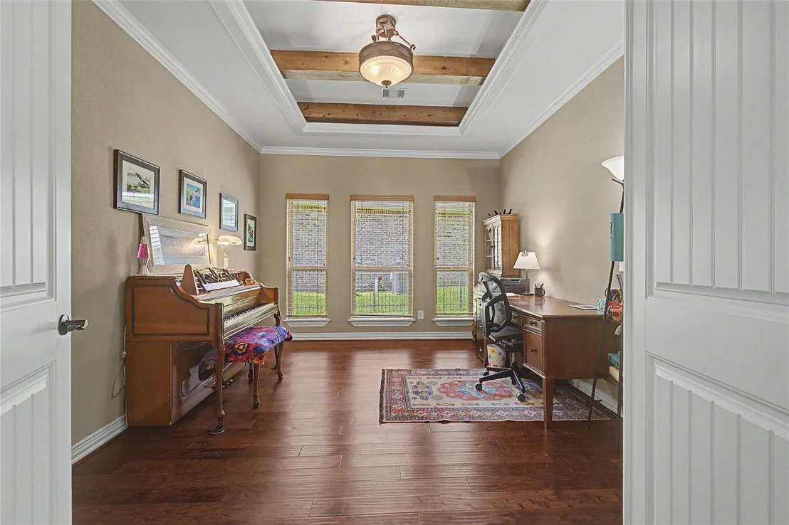 Photo of 279 W Pines Drive
