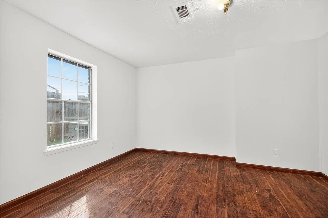 Photo of 11811 Rowan