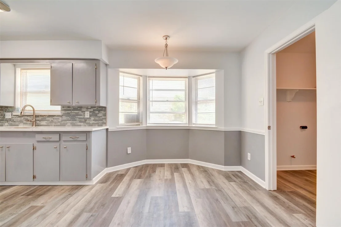 Photo of 7927 Pella Drive