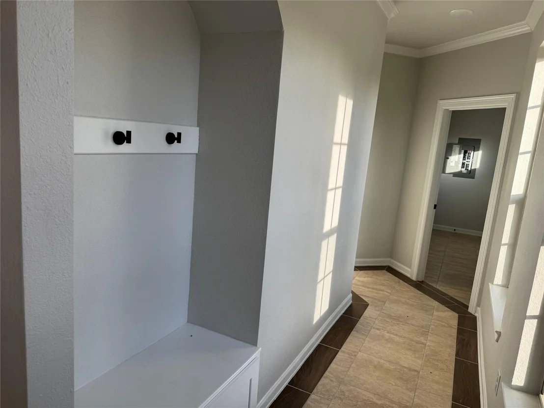 Photo of 6723 Windhaven Road