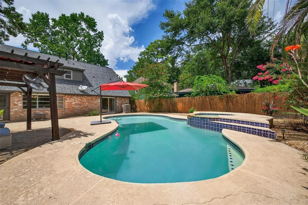 Photo of 5903 Havenwoods Drive