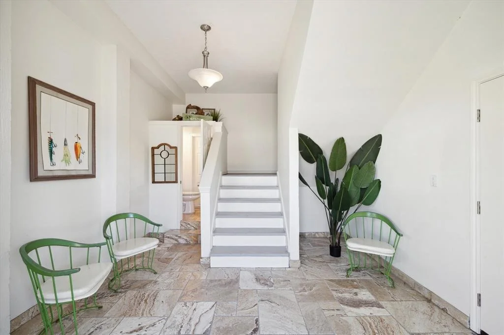 Photo of 210 Easterly