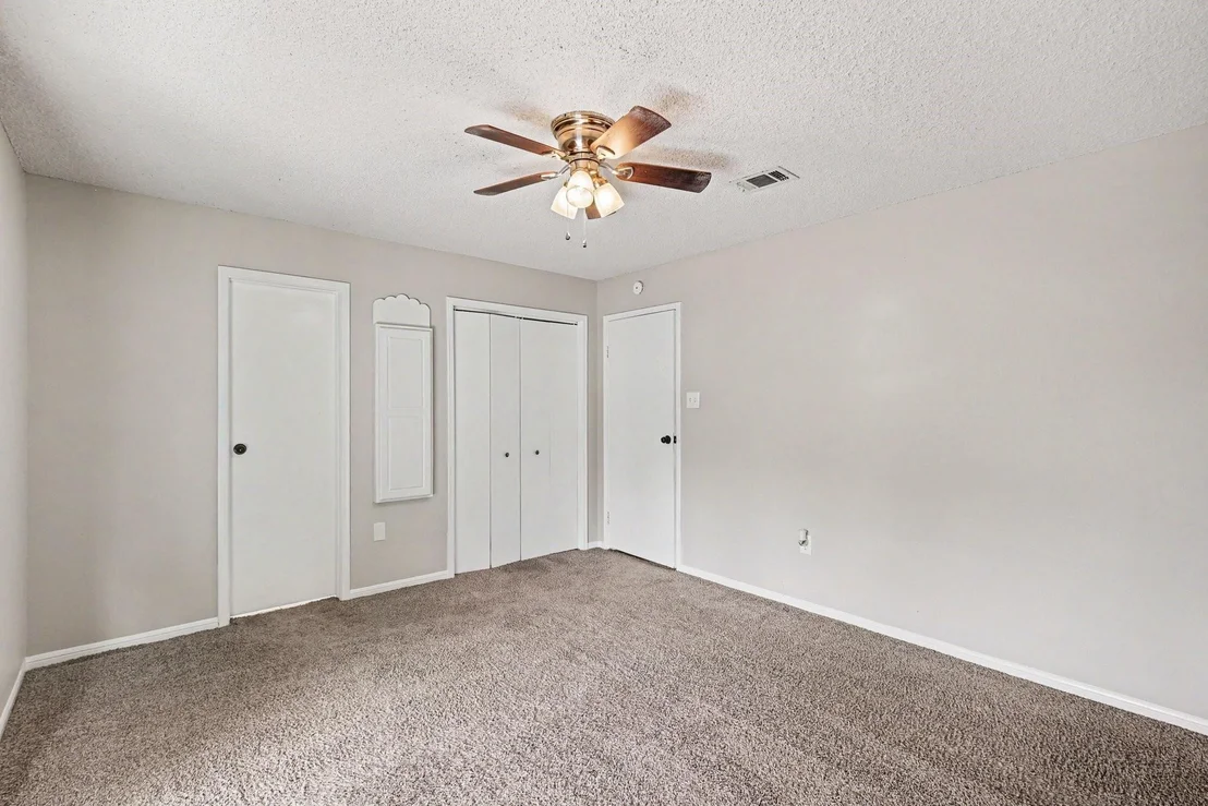 Photo of 7307 Willow Oak Drive