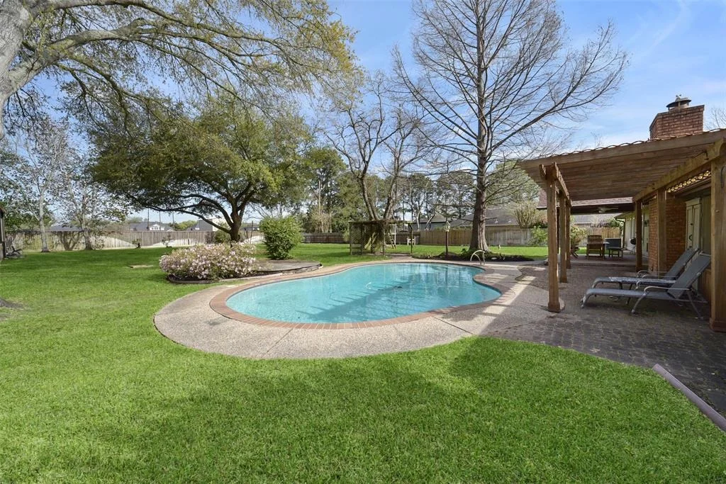 Photo of 2711 N Saddlebrook Lane