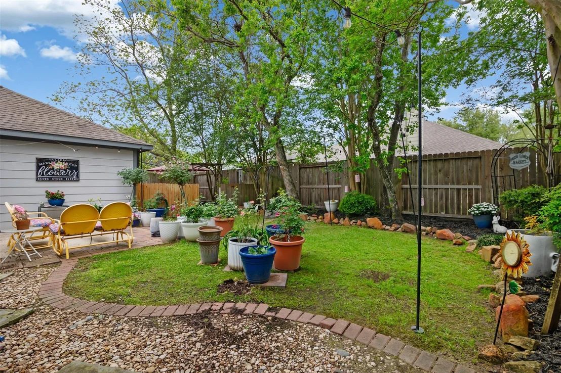 Photo of 19306 Young Oak Street