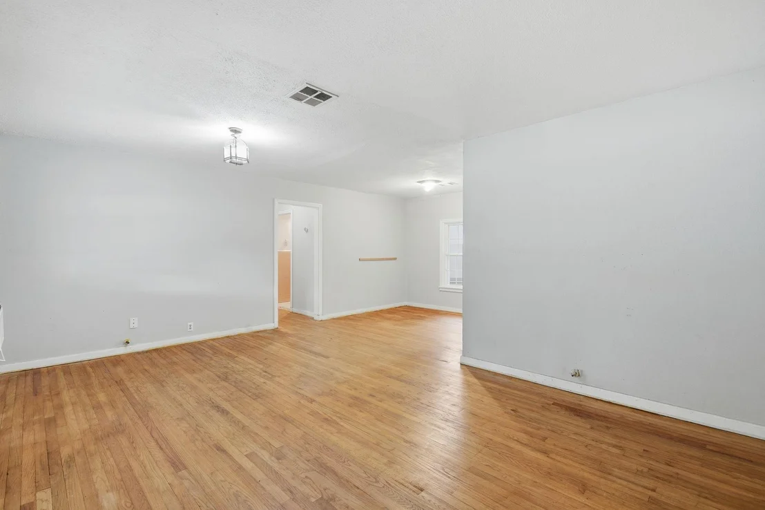 Photo of 304 Baker Drive